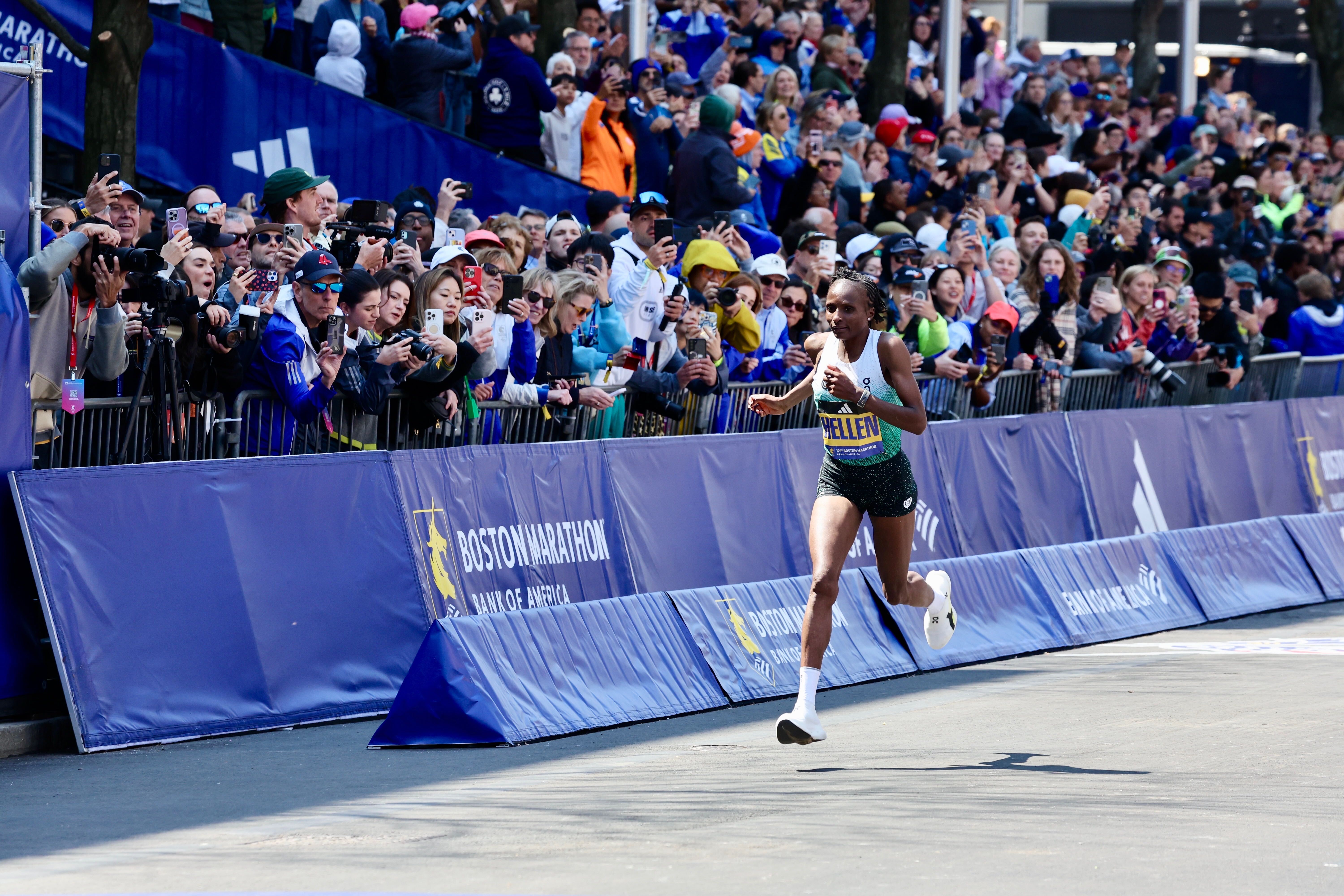33,656 Entries in Just 96 Hours... Applicants Hope to Make Cut for 2027 Boston Marathon