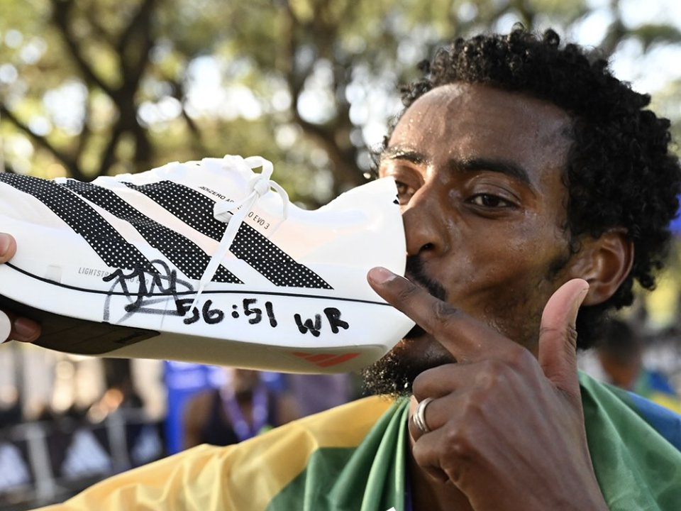 How Yomif Kejelcha’s Hybrid Training, Carbon Innovation Broke Sub-57 Barrier to Dethrone Jacob Kiplimo