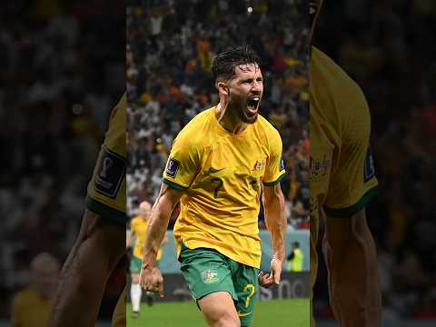 Leckie Turns Defender Inside-Out | 2022 FIFA World Cup